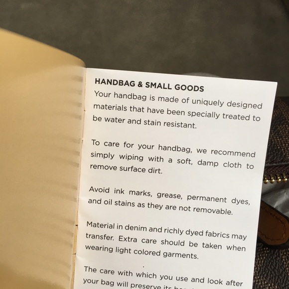 Michael Kors.SOLD ❤️❤️❤️ - Picture 5 of 8